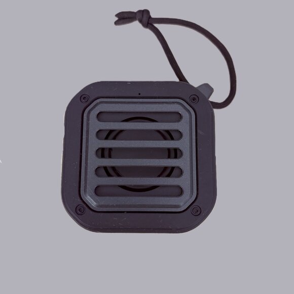 Brookstone Solar Portable IPX5 Splash-proof Bluetooth Speaker - Picture 2 of 5